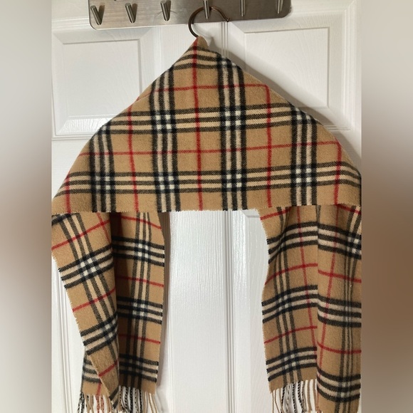 Burberry pure lambswool plaid scarf - Picture 7 of 10